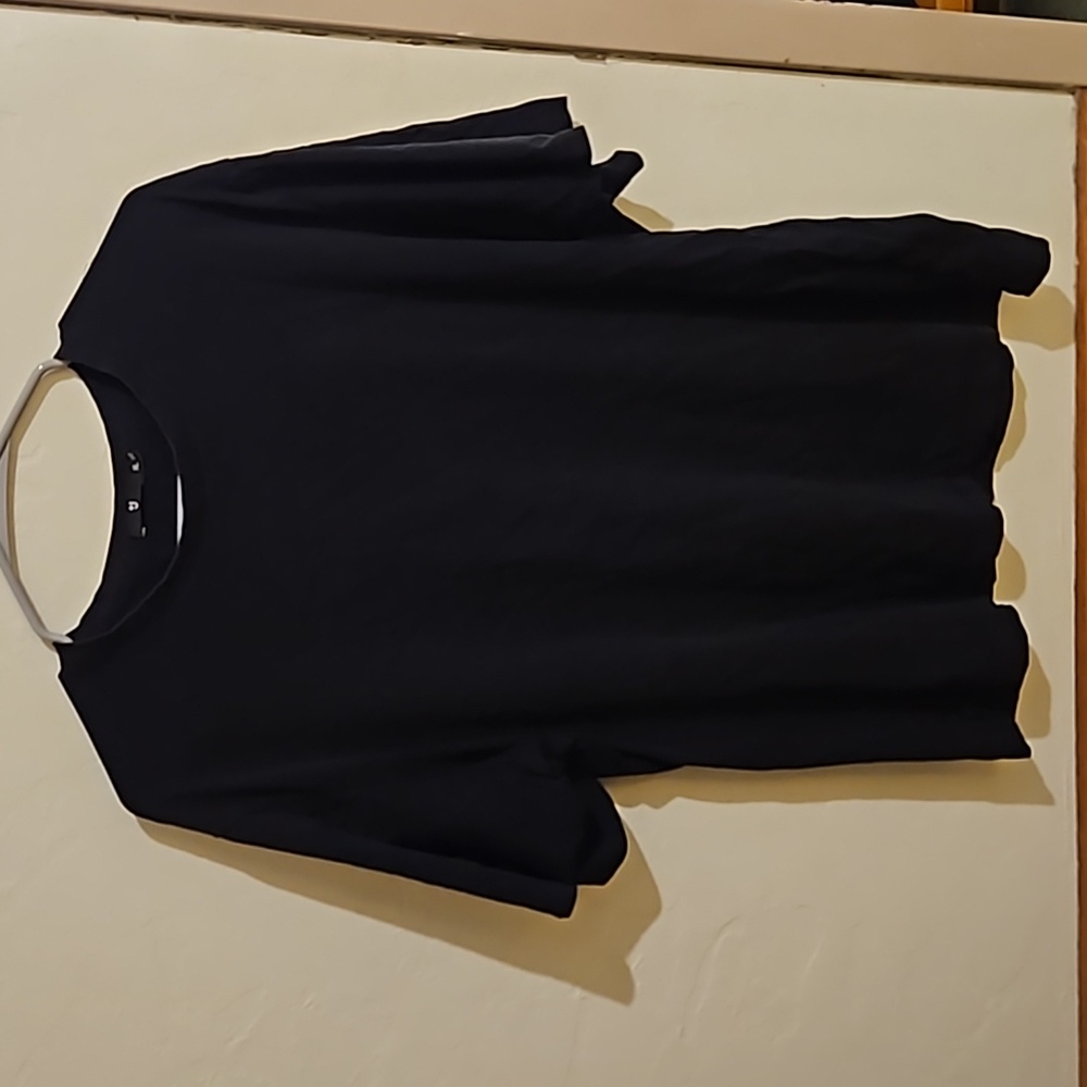 Uniqlo U+ tee